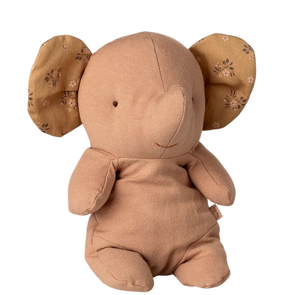 Maileg Safari Friends Elephant Small Powder *arriving late november